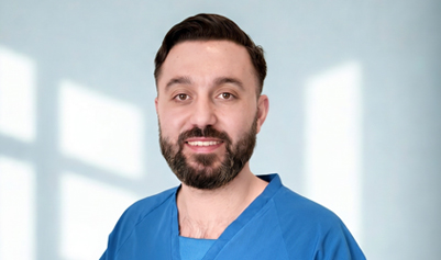 Ahmad Makki - Plastikkirurg AROS Privathospital