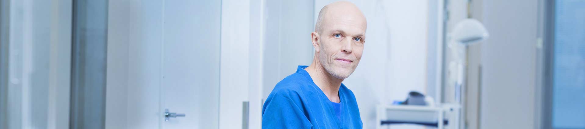 Ole Momsen - Speciallæge i plastikkirurgi på AROS Privathospital i Aarhus
